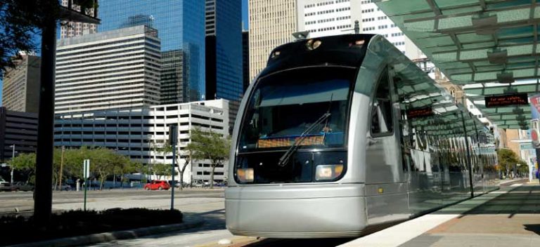 Metro-train-usa-768x352